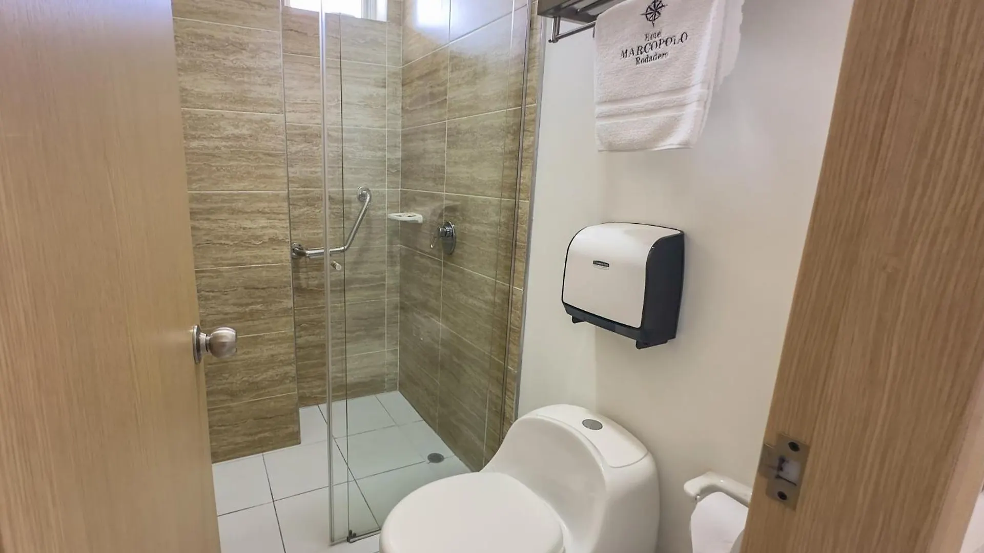 ***  Hotel Marco Polo Rodadero サンタ・マルタ コロンビア