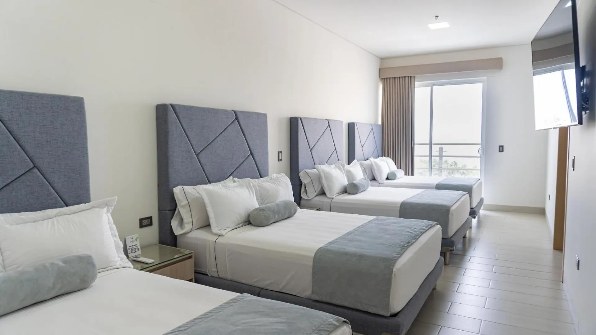 Hotel Marco Polo Rodadero サンタ・マルタ